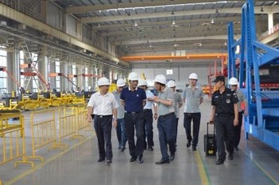 中国汽车工业协会副秘书叶盛基长莅临大连专用车产业园