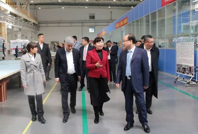 杨静带队赴大连华晨考察洽谈专用车项目