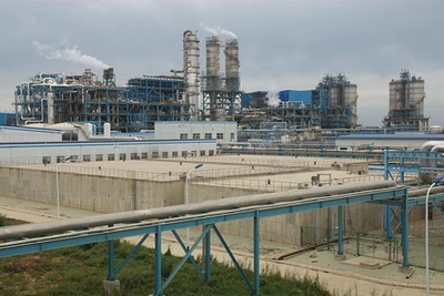 为摆平油管特大爆燃事故,蒋洁敏曾承诺在大连再建多个石化厂