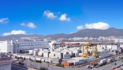 自贸区东风助推大连港驶入发展快车道